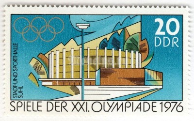 марка ГДР 20 пфенниг "Town Hall and Gymnasium in Suhl" 1976 год