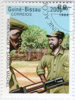 марка Гвинея-Биссау 200 песо "S. Machel (1933-1986), Prćsident i Mocambique" 1988 год Гашение