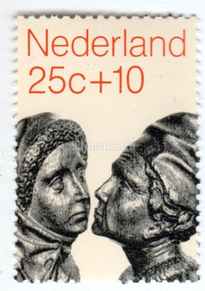 марка Нидерланды 25+10 центов "Wooden church statue: Joachim and Anne" 1971 год