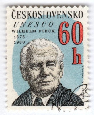 марка Чехословакия 60 геллер "Wilhelm Pieck (1876-1960), president GDR" 1976 год Гашение