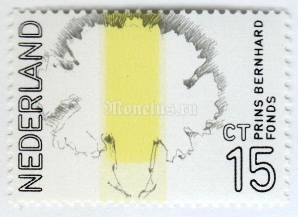 марка Нидерланды 15 центов "Pink, symbol of the St.-Bernhard Trust" 1971 год