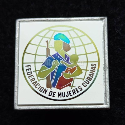 Значок Куба Cuba Federacion de Mujeres Cubanas Федерация кубинских женщин, ситалл зеркальный стекло