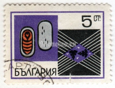марка Болгария 5 стотинок "closed and open Cocoon with Doll" 1969 год Гашение