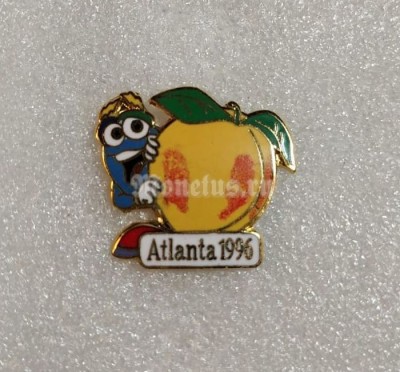 Значок ( Спорт ) Олимпиада. Атланта Atlanta 1996 Талисман Иззи и персик