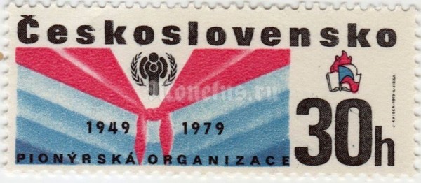 марка Чехословакия 30 геллер "Pioneer Scarf, IYC Emblem, 30th Anniv." 1979 год