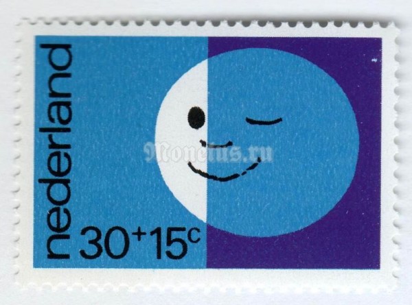 марка Нидерланды 30+15 центов "The moon" 1971 год