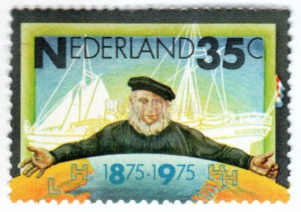 марка Нидерланды 35 центов "Emblem of "Stoomvaart Maatschappij Zeeland" in front of ship" 1975 год