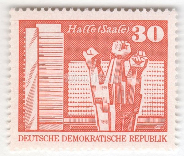 марка ГДР 30 пфенниг "Monument at the Ernst-Thälmann-Square, new buildings, Halle/" 1973 год