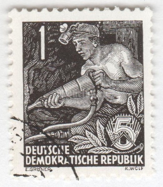 марка ГДР 1 пфенниг "Coal hewer" 1957 год Гашение