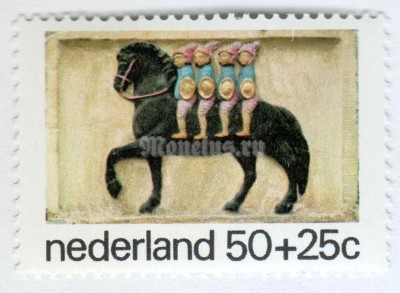 марка Нидерланды 50+25 центов "Stamp with vignet from blok 14" 1975 год