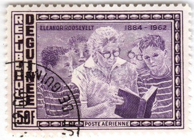 марка Гвинея 50 франков "Eleanor Roosevelt and Teenagers" 1964 год Гашение