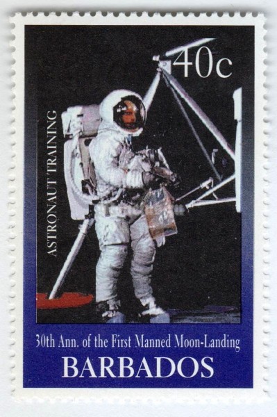 марка Барбадос 40 центов "Astronaut training" 1999 год