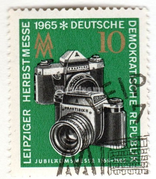 марка ГДР 10 пфенниг "Cameras" 1965 год Гашение