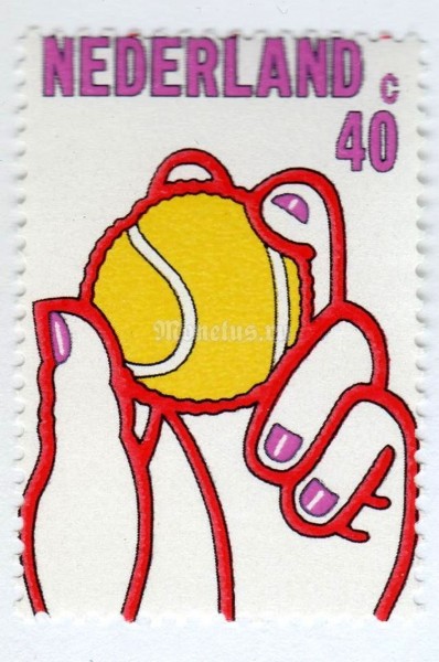 марка Нидерланды 40 центов "Kon. Ned. Lawn Tennis Bond" 1974 год
