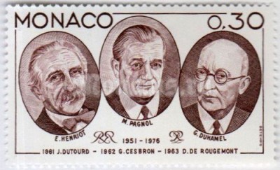 марка Монако 0,30 франка "Henriot (1889-1961), Pagnol (1895-1974), Duhamel (1884-1966)" 1976 год