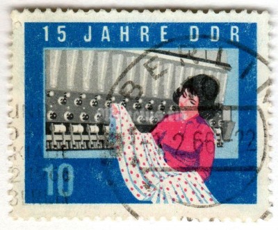 марка ГДР 10 пфенниг "Weaver, loom" 1964 год Гашение