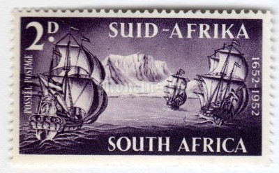 марка Южная Африка 2 пенни "3 Ships: the "Reijger", the "Drommedaris" and the "Goede Hoo" 1952 год
