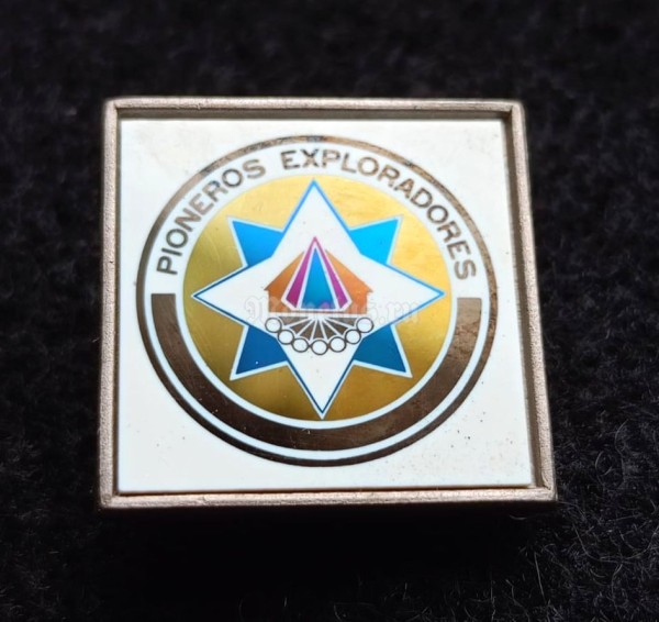 Значок Pioneros exploradores первопроходцы-исследователи, ситалл зеркальный стекло