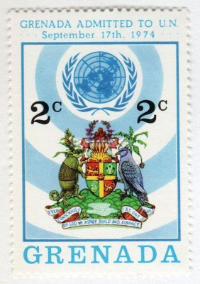 марка Гренада 2 цента "U.N. emblem and Grenada coat of arms" 1975 год