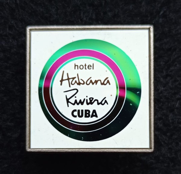 Значок Cuba Куба Hotel Habana Riviera Отель Гавана Ривьера, ситалл зеркальный стекло