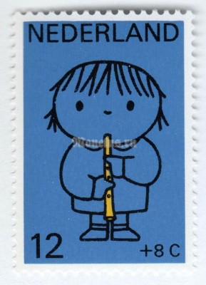 марка Нидерланды 12+8 центов "Child with flute" 1969 год
