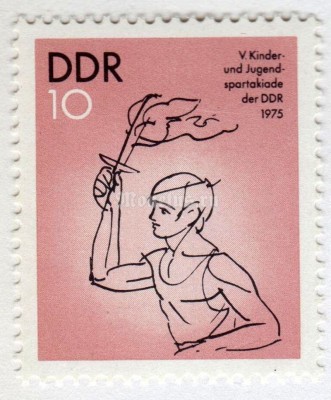 марка ГДР 10 пфенниг "Torch runner" 1975 год