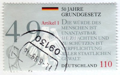 марка ФРГ 110 пфенниг "50 years German Constitution" 1999 год Гашение